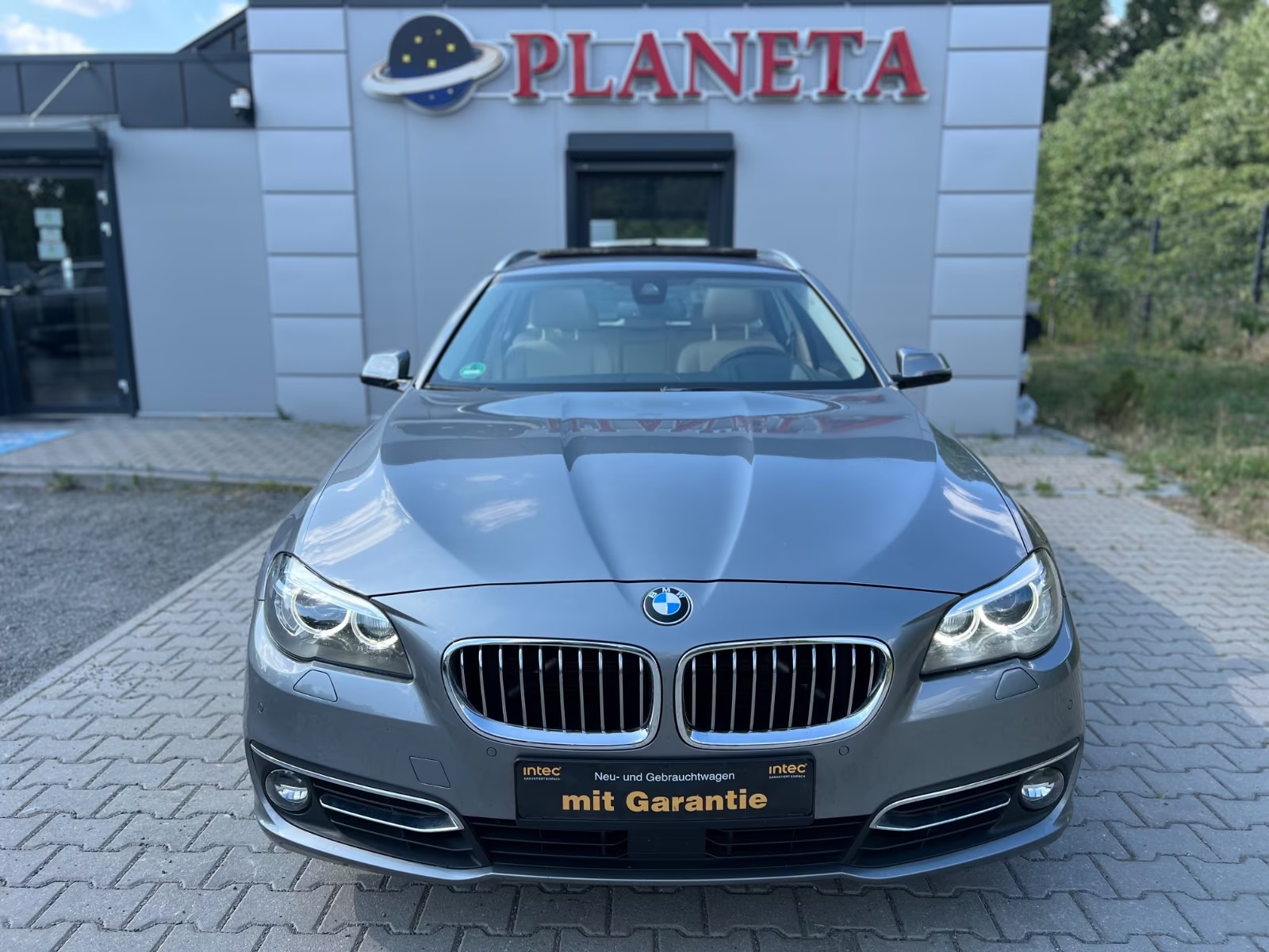 BMW 530d xDrive Touring Ansicht 3