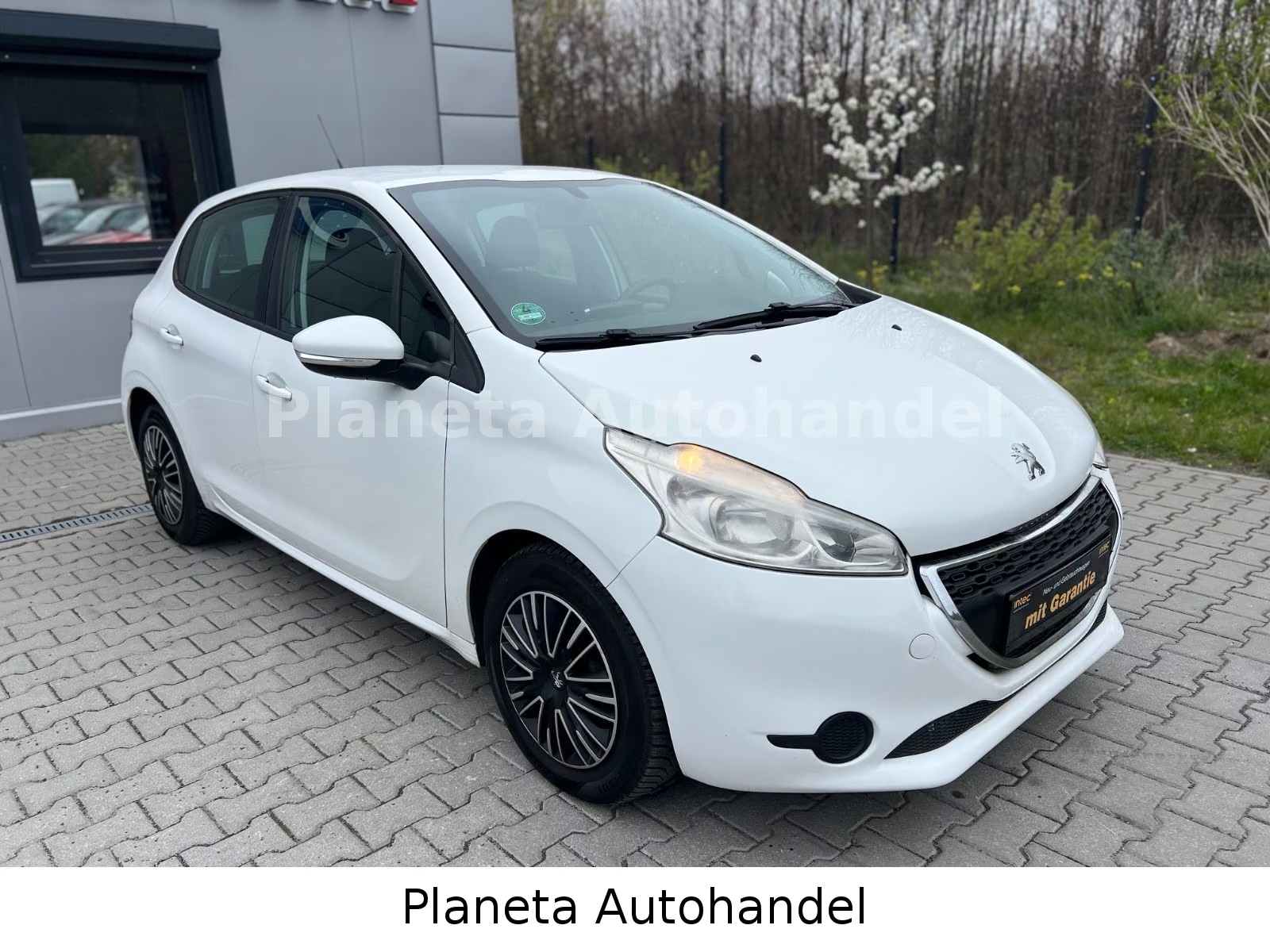 Peugeot 208 Active Ansicht 4