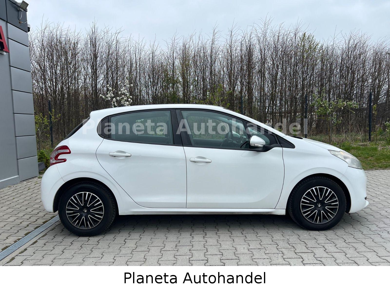 Peugeot 208 Active Ansicht 5